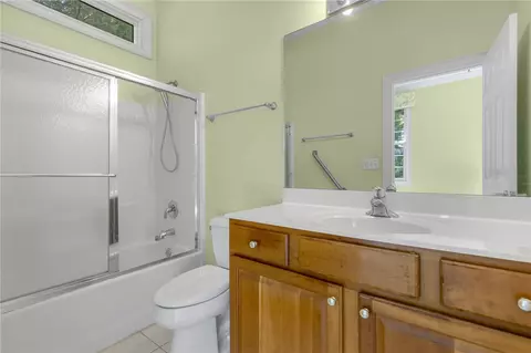 Bath - 716 Clearlake Pointe Pointe, Seneca, SC 29672 photo 4 of 6