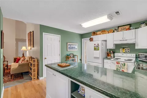 Kitchen - 118 Grand Oak Cir, Pendleton, SC 29670 photo 3 of 3