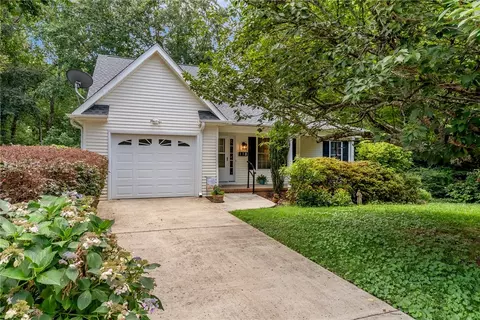118 Grand Oak Cir, Pendleton, SC 29670