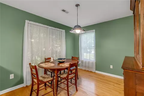 Dining - 118 Grand Oak Cir, Pendleton, SC 29670 photo 2 of 3