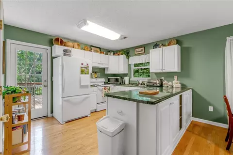 Kitchen - 118 Grand Oak Cir, Pendleton, SC 29670 photo 1 of 3