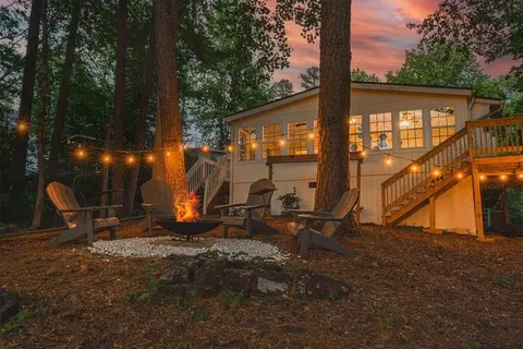 414 Lakeside Trl, Martin, GA 30557