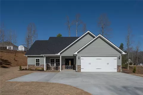 475 Twin View Dr, Westminster, SC 29693