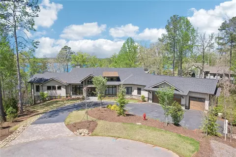 132 Promontory Ct, Six Mile, SC 29682