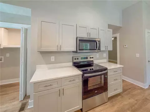 Kitchen - 330 Code Cir, Seneca, SC 29678 photo 3 of 5