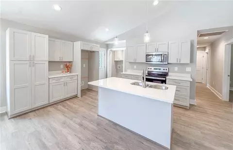Kitchen - 330 Code Cir, Seneca, SC 29678 photo 1 of 5