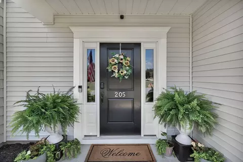 205 Avendell Dr, Easley, SC 29642 photo 2