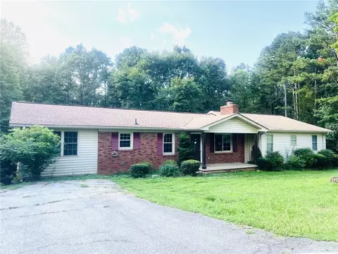 109 Lanford Dr, Seneca, SC 29672