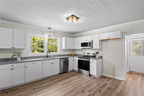 Kitchen - 105 Ryan St, Easley, SC 29642 photo 1 of 4