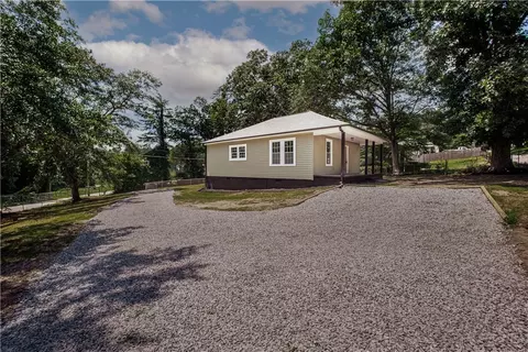 Exterior - 105 Ryan St, Easley, SC 29642 photo 2 of 4