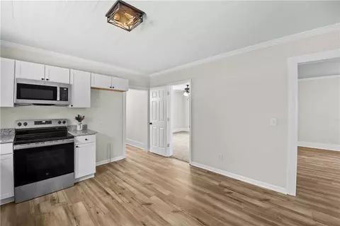 Entry Way - 105 Ryan St, Easley, SC 29642 photo 1 of 3