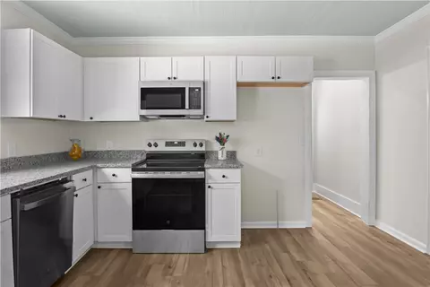 Kitchen - 105 Ryan St, Easley, SC 29642 photo 4 of 4