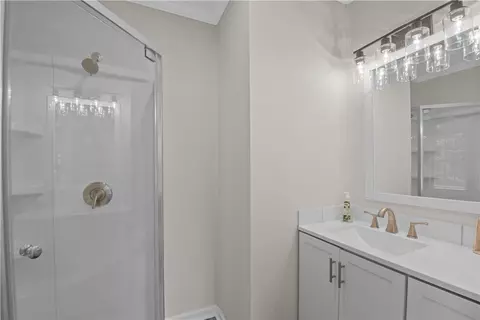Bath - 105 Ryan St, Easley, SC 29642 photo 1 of 3