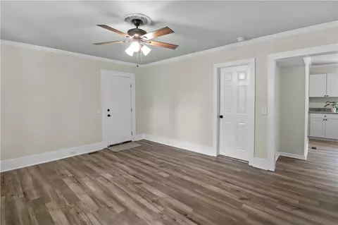 Living - 105 Ryan St, Easley, SC 29642 photo 5 of 6