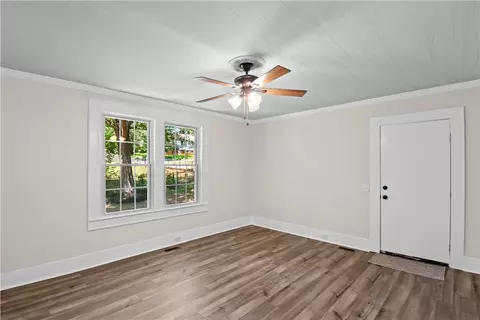 Living - 105 Ryan St, Easley, SC 29642 photo 1 of 6