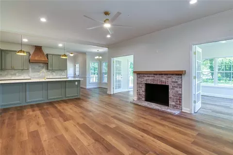 Living - 405 Ashley Downs Downs, Anderson, SC 29621 photo 4 of 6