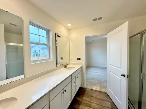 Bath - 548 Seaborn Cir, Pendleton, SC 29670 photo 5 of 5