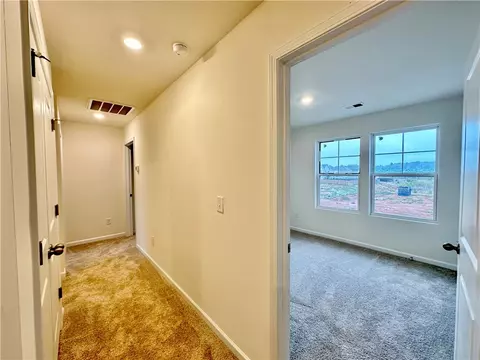 Entry Way - 548 Seaborn Cir, Pendleton, SC 29670 photo 4 of 5
