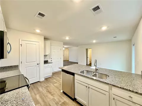 Kitchen - 548 Seaborn Cir, Pendleton, SC 29670 photo 3 of 3