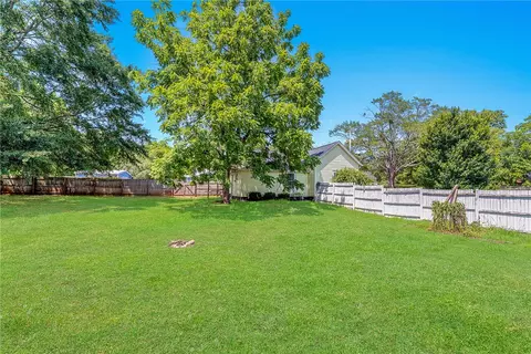 Exterior - 200 Maplecroft St, Liberty, SC 29657 photo 4 of 5