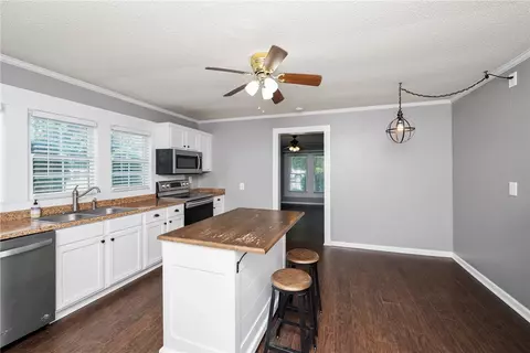 Kitchen - 200 Maplecroft St, Liberty, SC 29657 photo 2 of 2