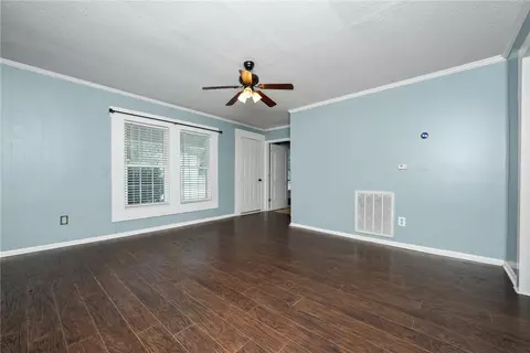 Living - 200 Maplecroft St, Liberty, SC 29657 photo 1 of 4
