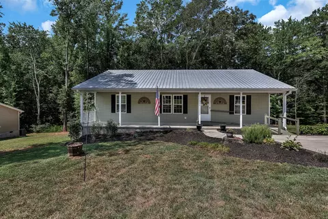 111 Jason Dr, Seneca, SC 29678