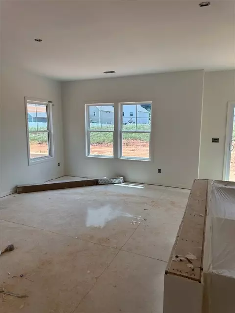 219 Brown Cir, Easley, SC 29642 photo 4