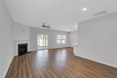 101 Brown Cir, Easley, SC 29642 photo 2