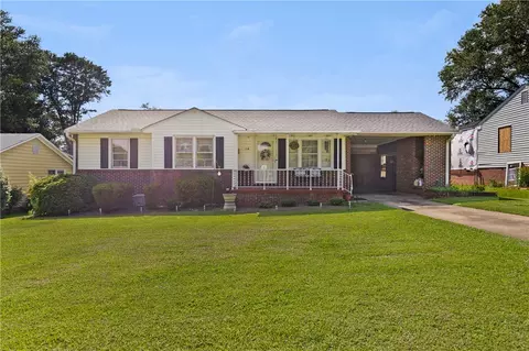26 Farmington Rd, Greenville, SC 29605