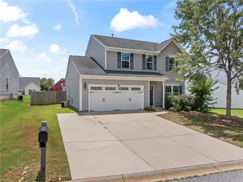 107 Young Harris Dr, Simpsonville, SC 29681