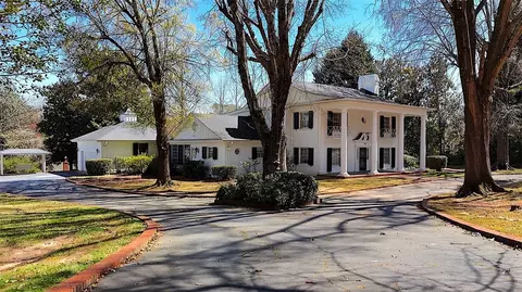 107 Lakeview Dr, Easley, SC 29642