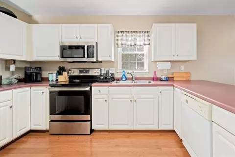 Kitchen - 1253 Simms School Rd, Central, SC 29630 photo 3 of 4