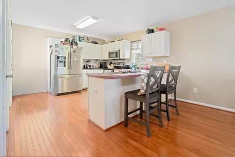 Kitchen - 1253 Simms School Rd, Central, SC 29630 photo 2 of 4