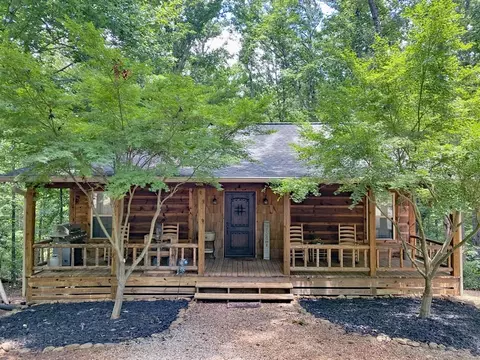 200 Lake View Dr, Lavonia, GA 30553