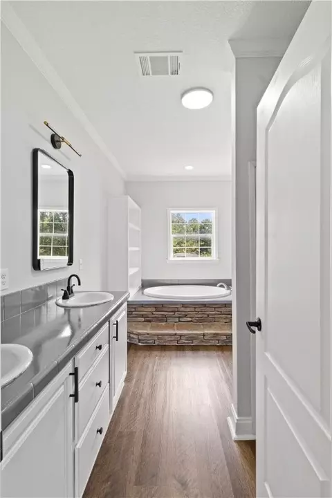 Bath - 973 Pine Plain Rd, Gaston, SC 29053 photo 1 of 2