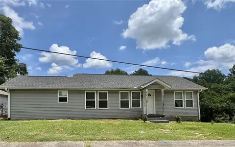 209 Bivens St, Pickens, SC 29671