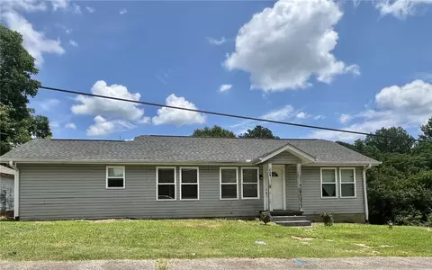 209 Bivens St, Pickens, SC 29671