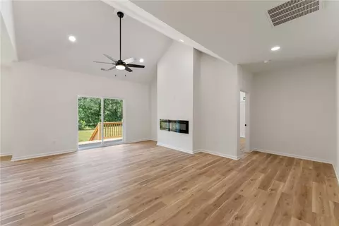 412 Burrell St, Pendleton, SC 29670 photo 6