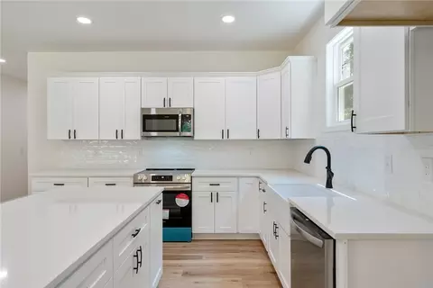 412 Burrell St, Pendleton, SC 29670 photo 11