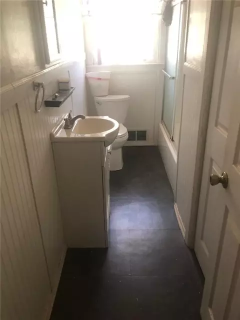Bath - 111 Kitty Corner Cir, Iva, SC 29655 photo 1 of 2