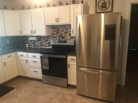 Kitchen - 111 Kitty Corner Cir, Iva, SC 29655 photo 2 of 2