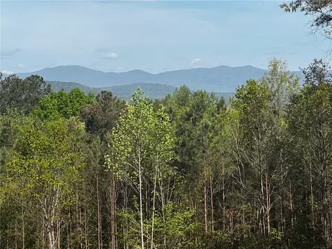 384 Cliffs South Pkwy, Salem, SC 29676