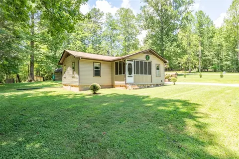 265 Chattooga Lake Rd, Mountain Rest, SC 29664