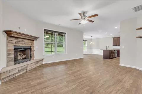 Living - 413 Oak Ridge Pl, Easley, SC 29642 photo 3 of 3