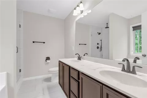 Bath - 413 Oak Ridge Pl, Easley, SC 29642 photo 1 of 3
