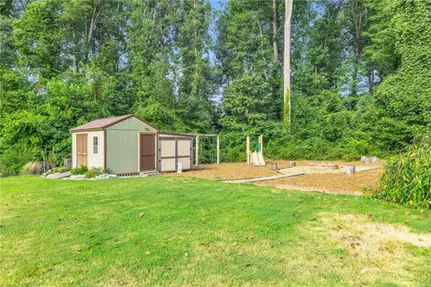 Exterior - 413 Oak Ridge Pl, Easley, SC 29642 photo 7 of 8