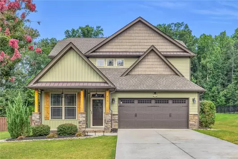 413 Oak Ridge Pl, Easley, SC 29642