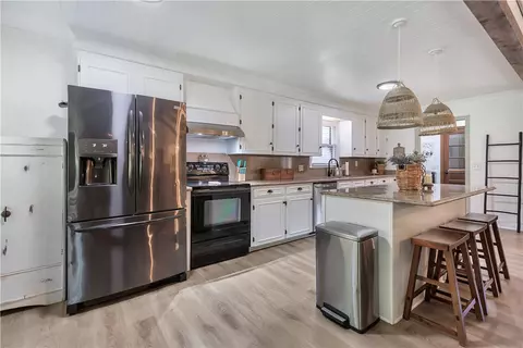Kitchen - 1402 Stonehurst Dr, Anderson, SC 29621 photo 1 of 3