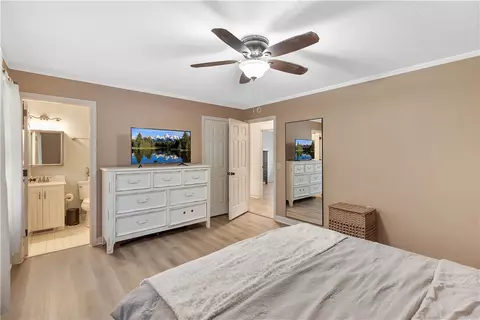 Bedroom - 1402 Stonehurst Dr, Anderson, SC 29621 photo 4 of 4